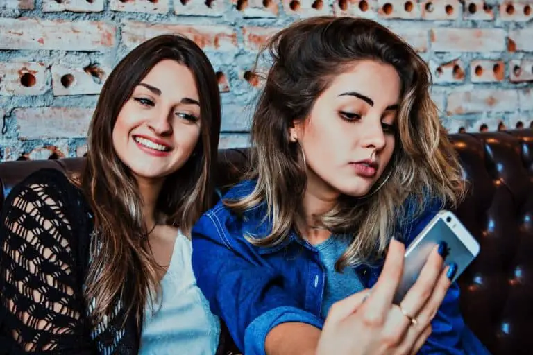 The Ultimate Guide to Mastering a Selfie with your Smartphone